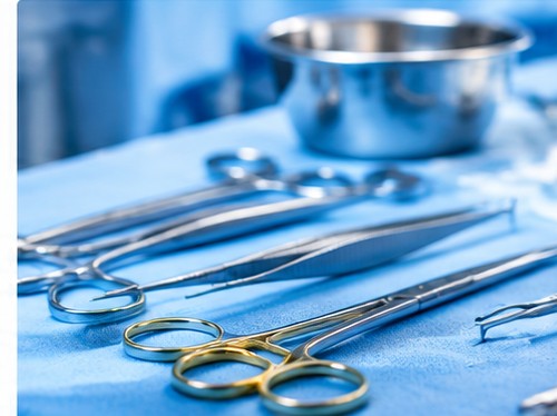 Surgical instruments arranged on an operating room instrument table